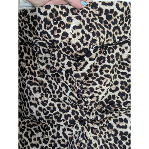 Zyia Active Leopard Print Brilliant Scrunch Butt Leggings - Size 14-16 - Picture 4 of 5